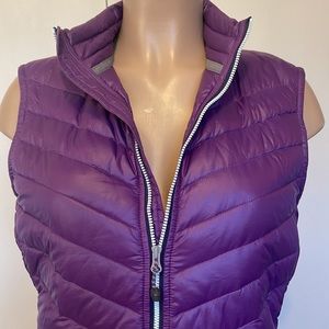 XPG CABELA’S  DOWN Quilted Puffer  size Medium womens VEST